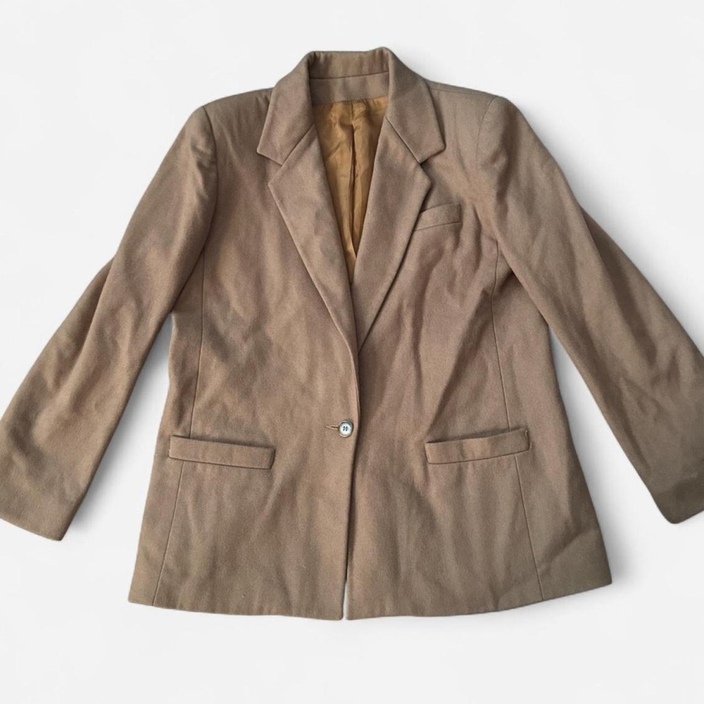 Michelle Stuart Light Brown Single-Button Blazer - image 1